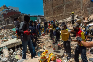 Asciende a 250 la cifra de muertos por el seísmo en Colombia, según las autoridades locales